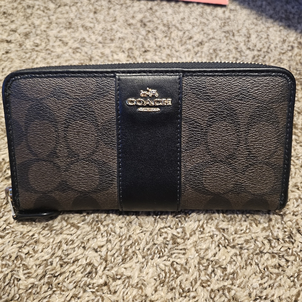 Coach Accordion Wallet